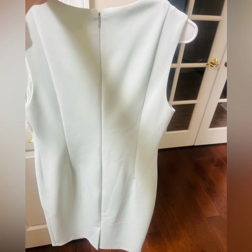 DKNY size 8 stunning Women's Light Blue Sleeveless Dress - Picture 4 of 5